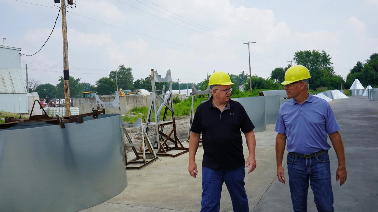 Brad Beekman touring a local business
